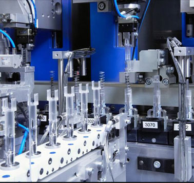 Wie lassen sich Geräuschprobleme bei Spritzgießmaschinen lösen?